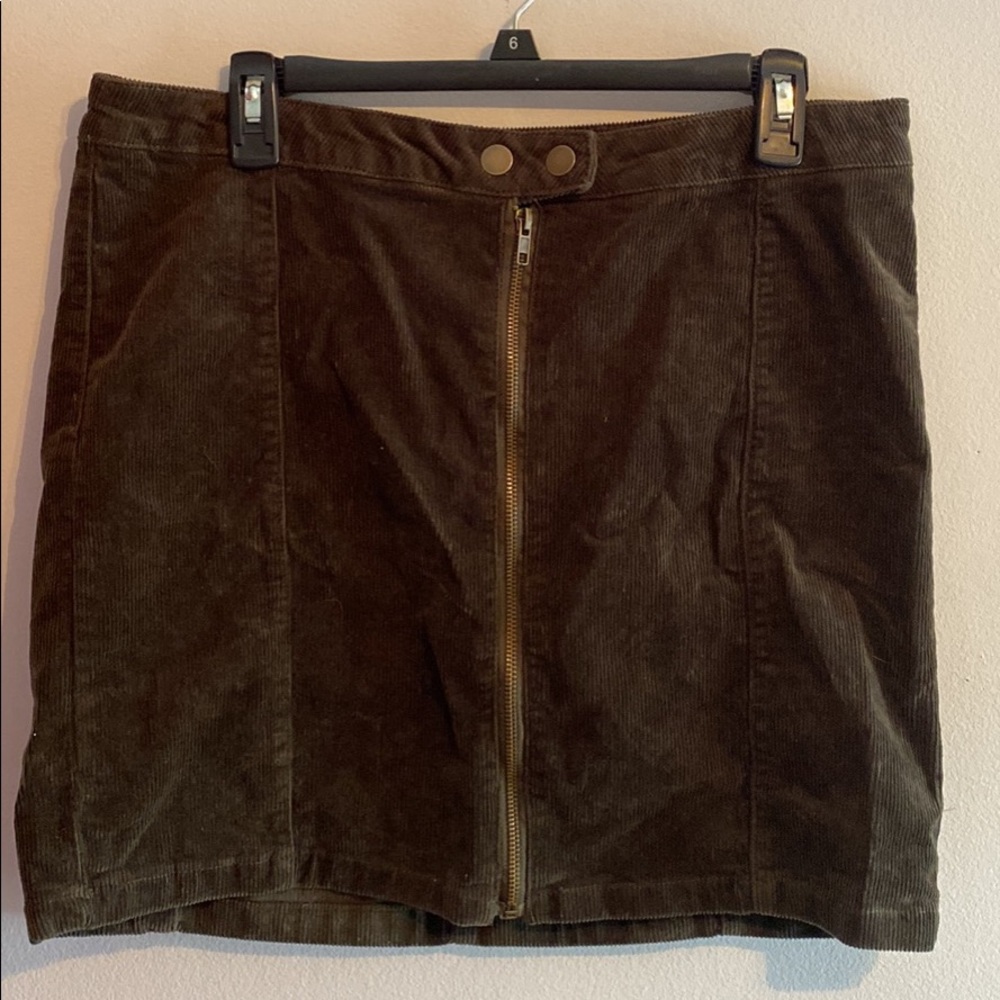 Corduroy brown skirt, above the knee, never worn, no tags, size 13